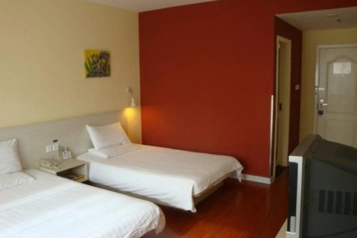 Room 2 of 14