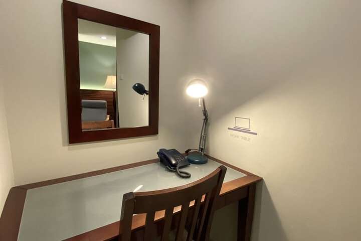 Room 14 of 32