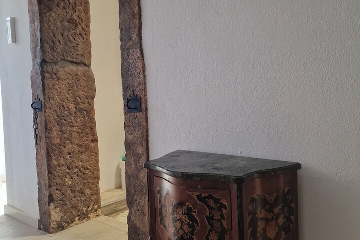 Room 16 of 53