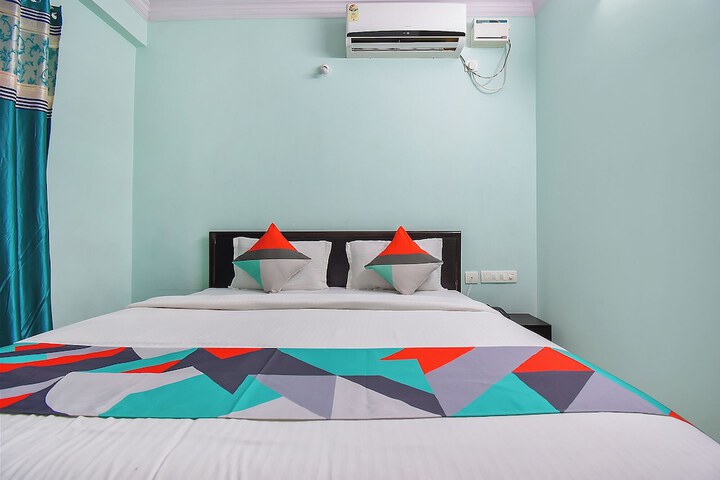 Room 27 of 40