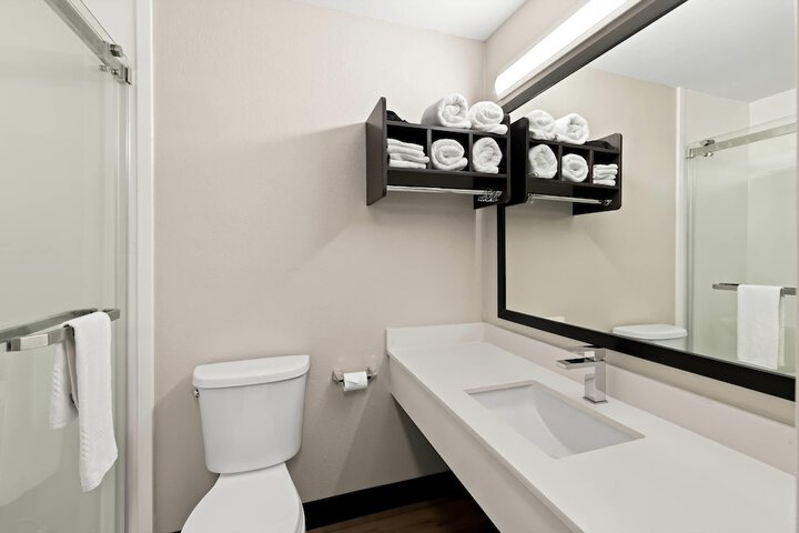 Room 16 of 30