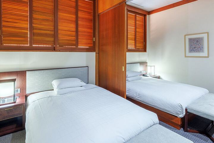 Room 15 of 46