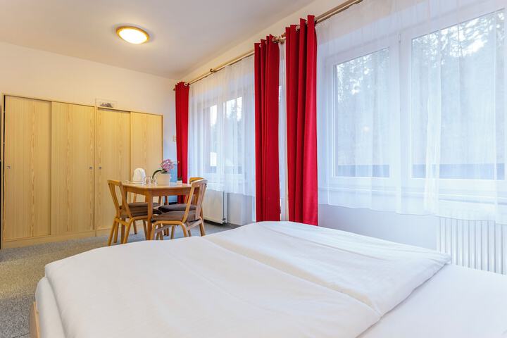 Room 21 of 48