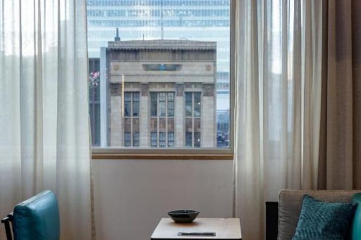 Room 25 of 58