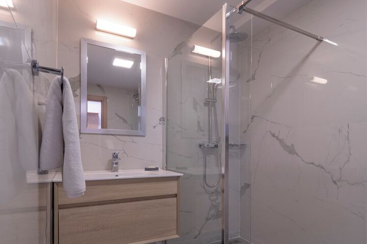 Room 123 of 166