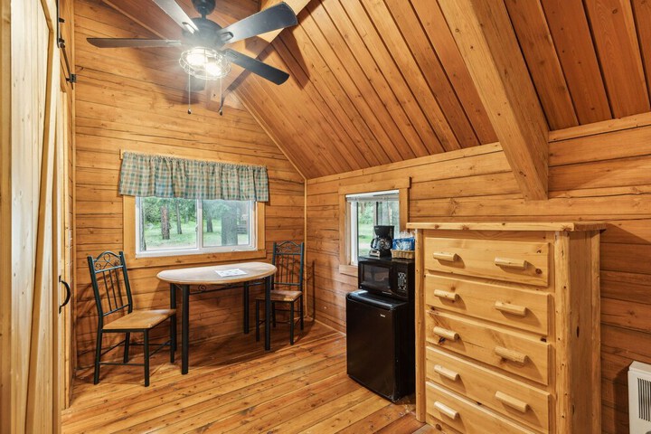 Room 4 of 42