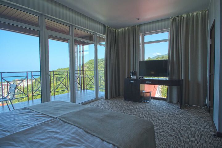 Room 15 of 49