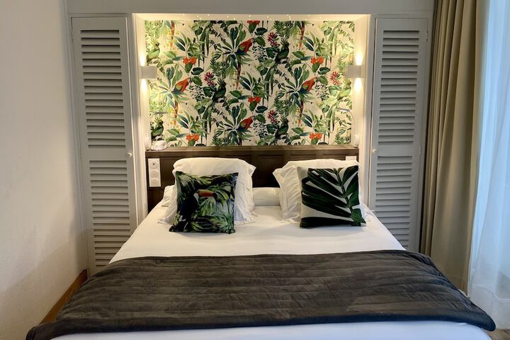 Room 14 of 49