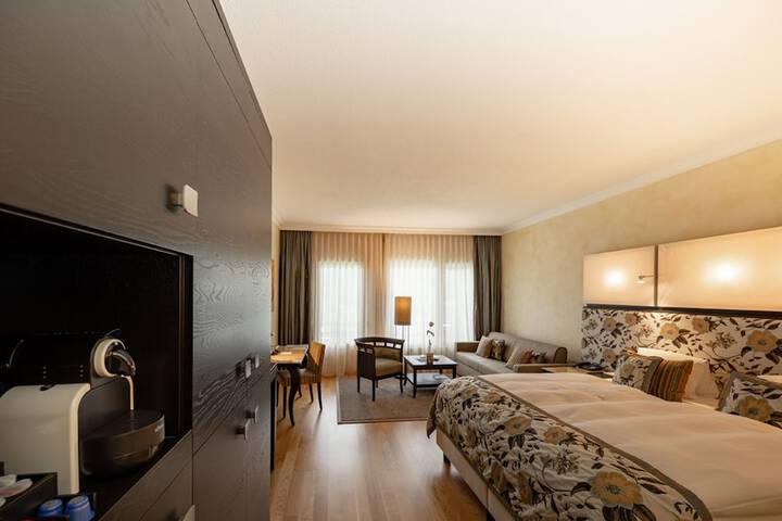 Room 30 of 118