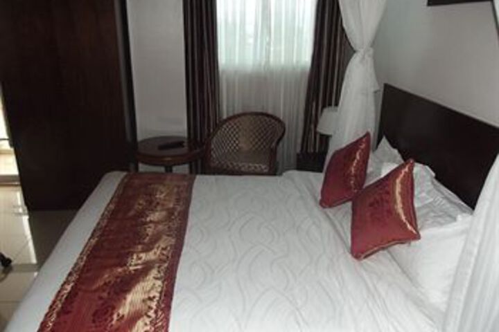 Room 19 of 25