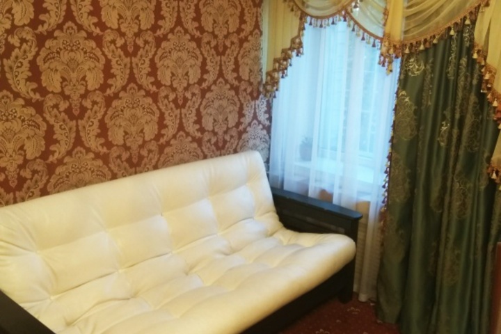 Room 3 of 10