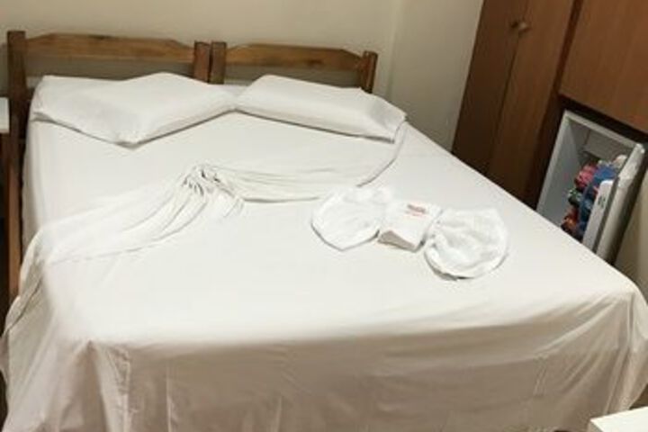 Room 9 of 30
