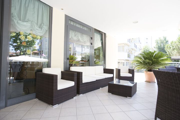 Terrace/Patio 77 of 86
