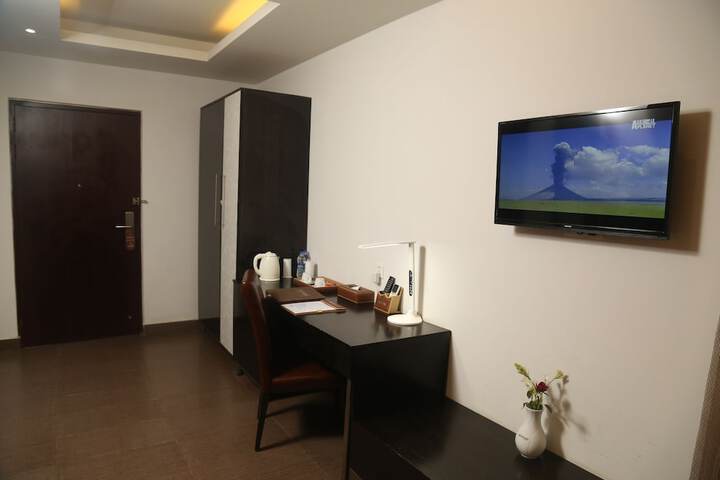 Room 5 of 49