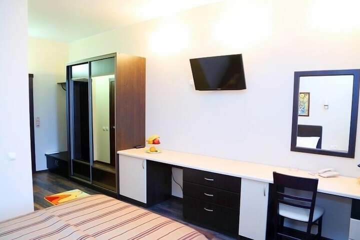 Room 7 of 36