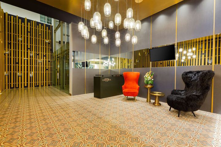 Concierge desk