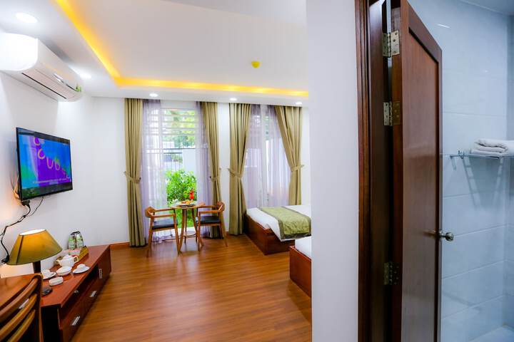 Room 16 of 40