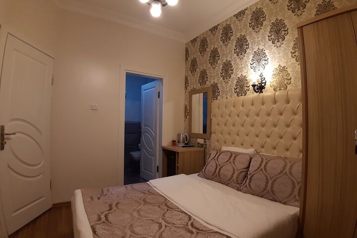 Room 16 of 123