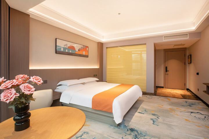 Room 43 of 95
