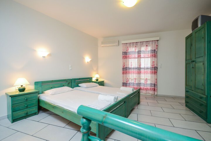 Room 15 of 46