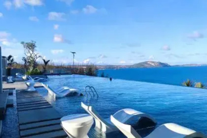 Pool 16 of 25