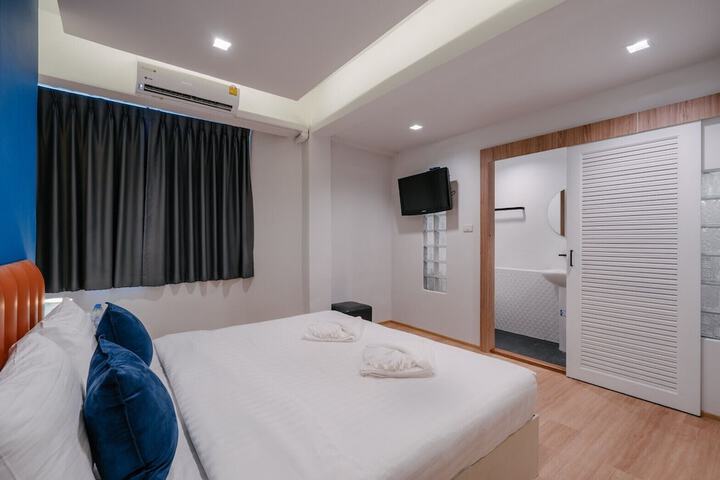 Room 25 of 45