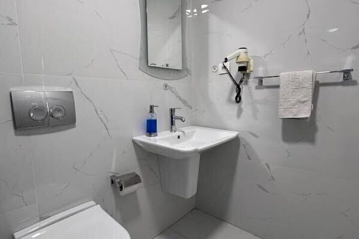Room 18 of 42