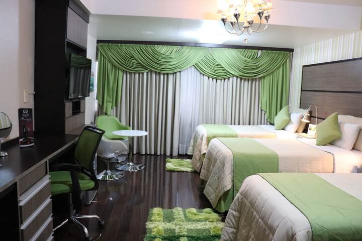 Room 10 of 80