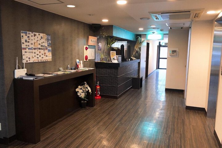 Entrance & Lobby