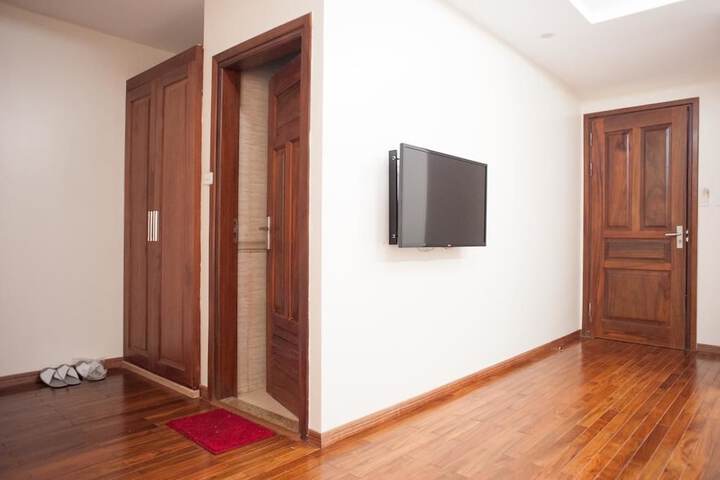 Room 10 of 64