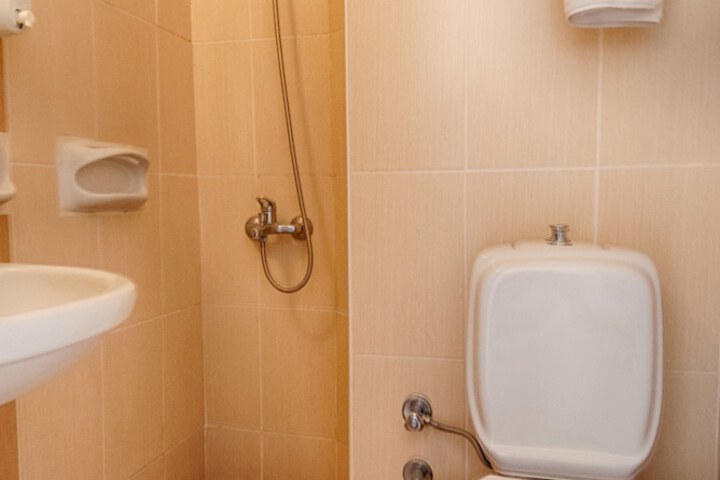 Room 15 of 22