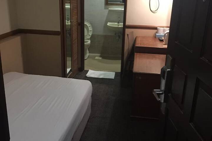 Room 47 of 61