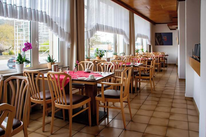 Dining 47 of 69
