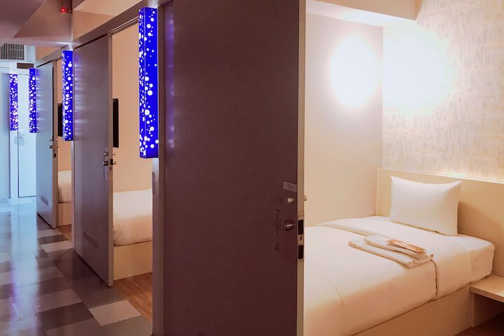 Room 18 of 52