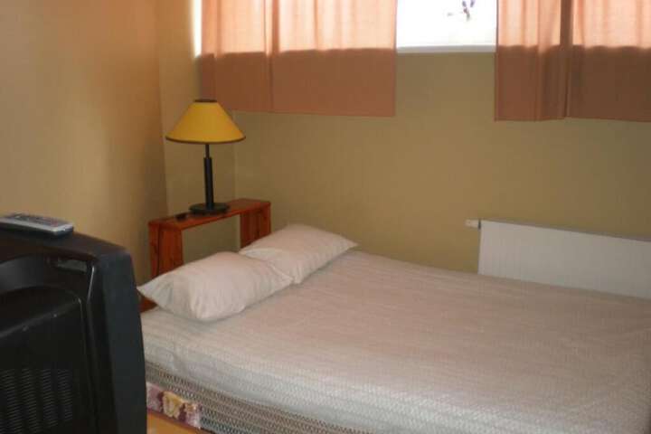 Room 13 of 62