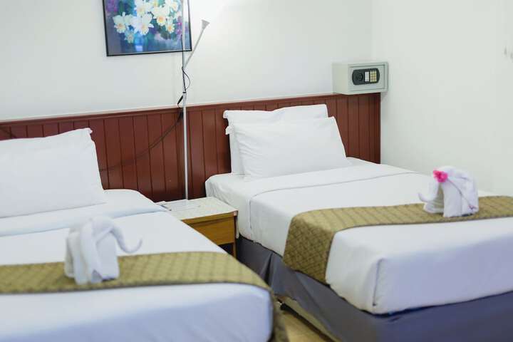 Room 98 of 208