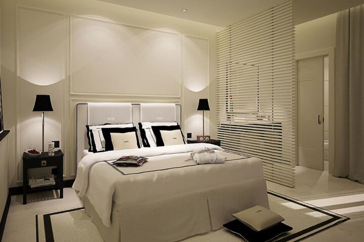Room 3 of 53