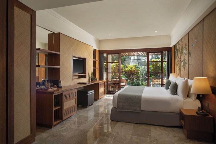 Room 14 of 66