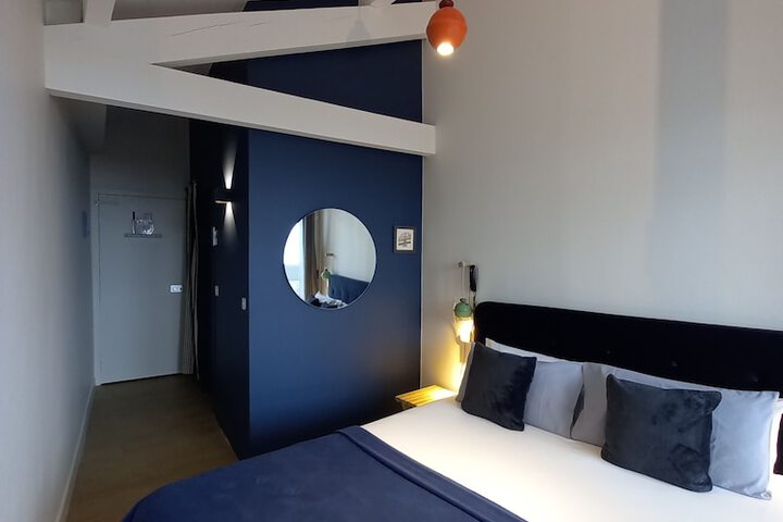 Room 32 of 91