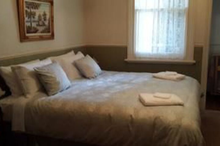 Room 8 of 29