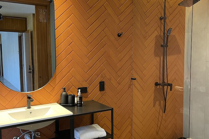 Room 62 of 125