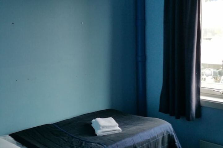 Room 9 of 24