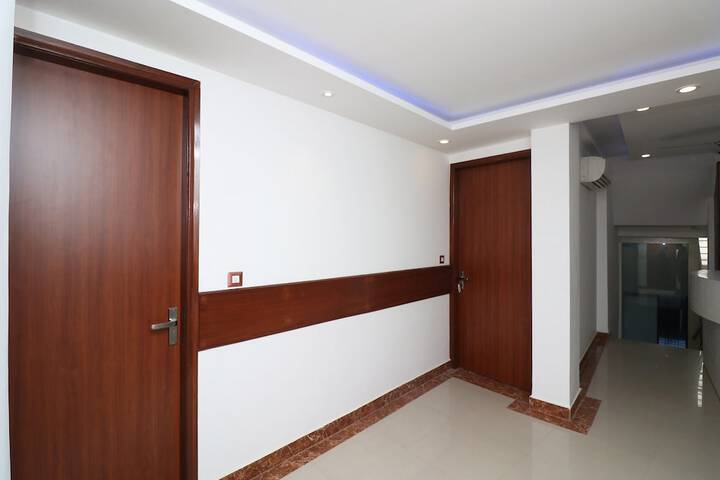 OYO 29952 D COMFORT RESIDENCY