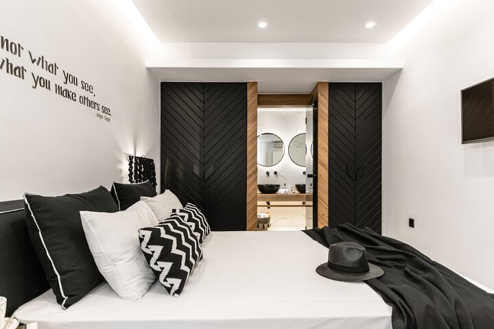 Room 22 of 168