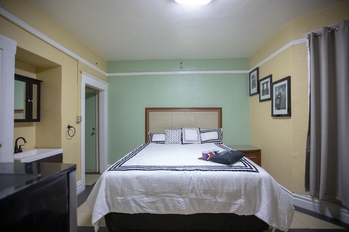Room 10 of 44