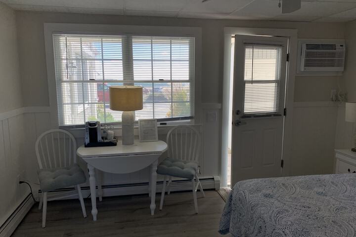 Room 21 of 80