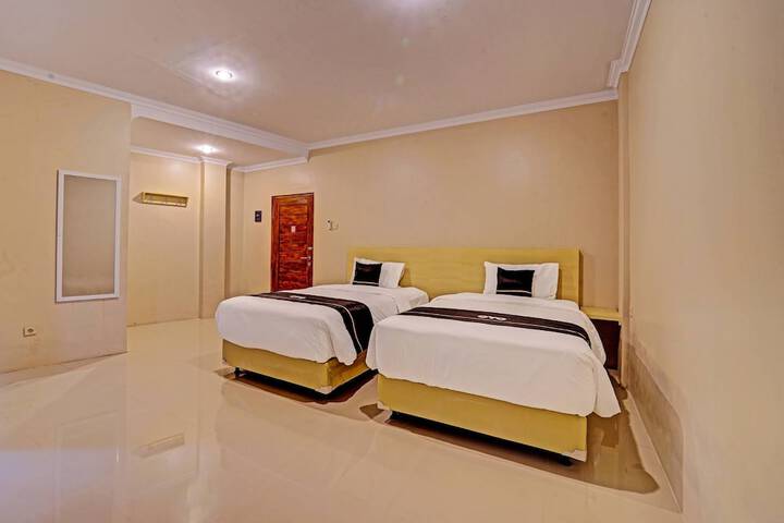 Room 9 of 15