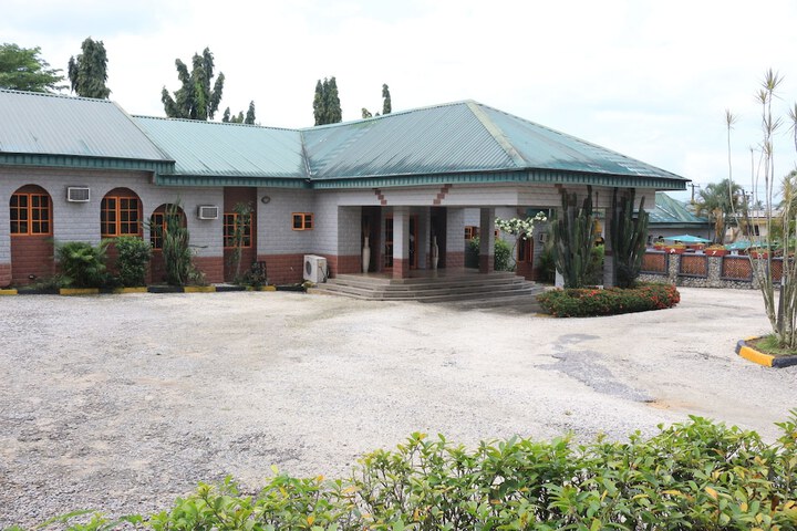 Jacaranda Suites