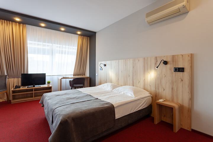 Room 17 of 54