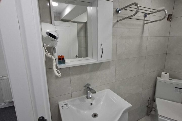 Room 21 of 21